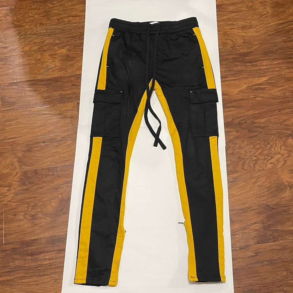 Fashionnova Men’s Size M - Travis Twill Cargo Pants